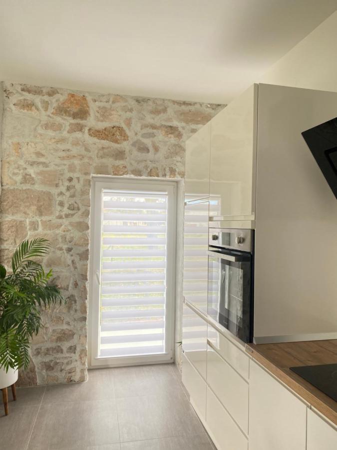 Holiday House Lucia Sukosan Luaran gambar