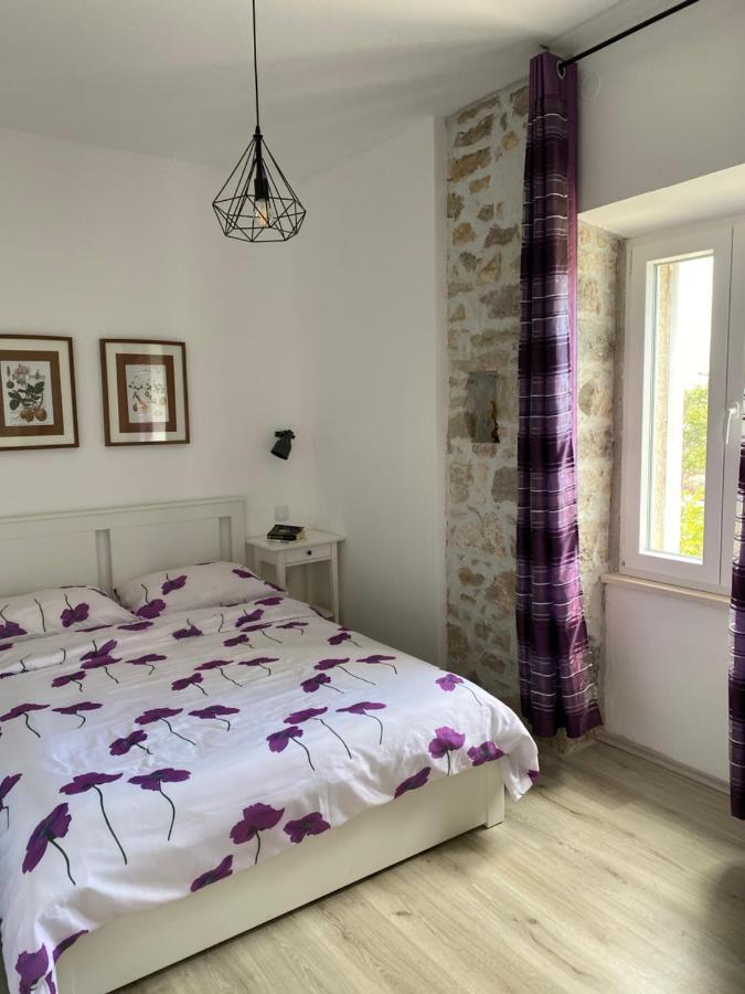 Holiday House Lucia Sukosan Luaran gambar